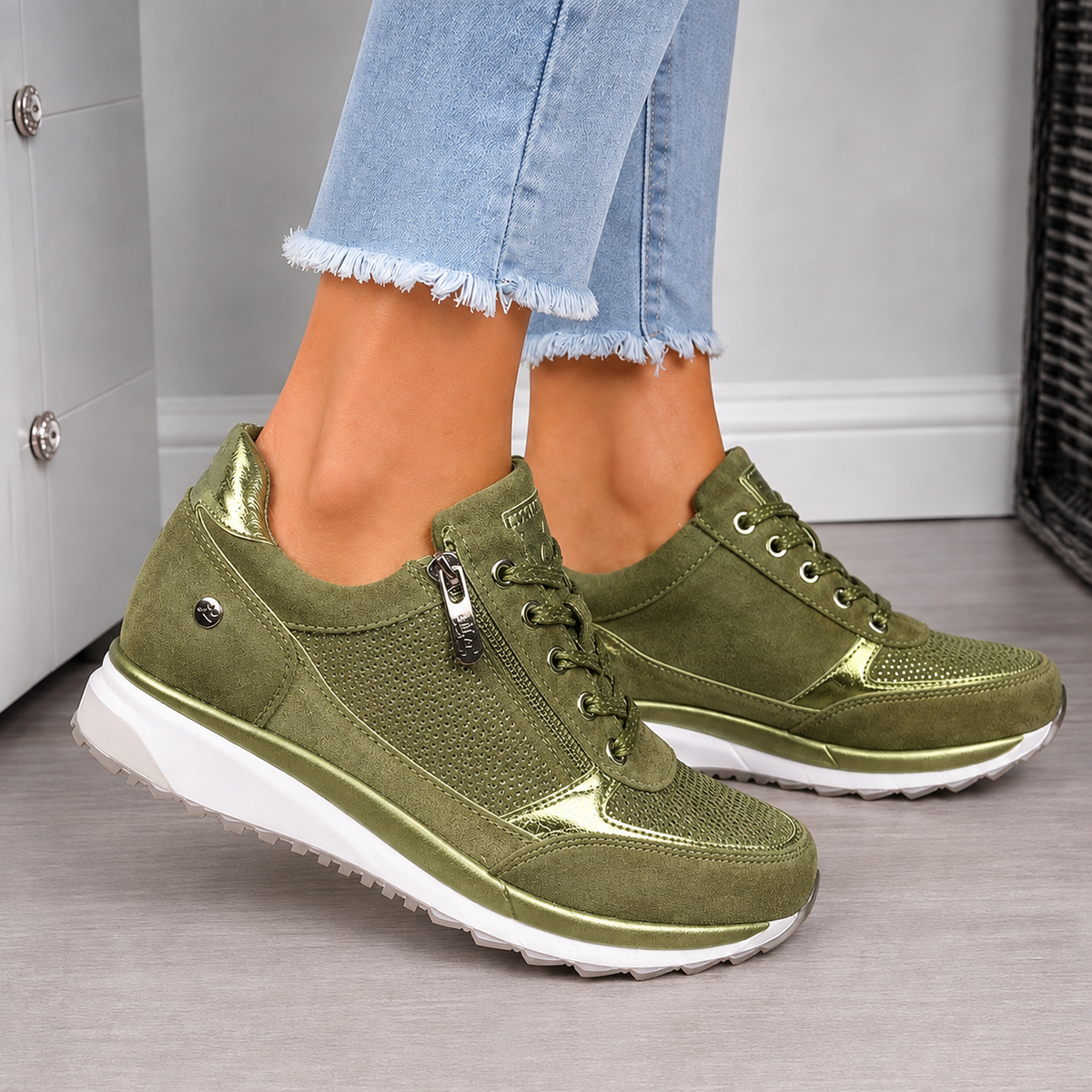 Gabri | Ergonomic Orthopaedic Trainers